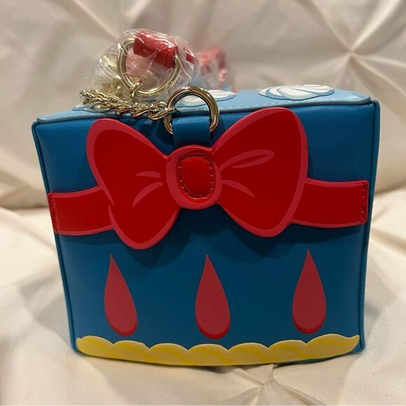 Loungefly Disney Snow White Cake Cosplay Crossbody Bag & Cardholder Set NWT - Picture 3 of 10